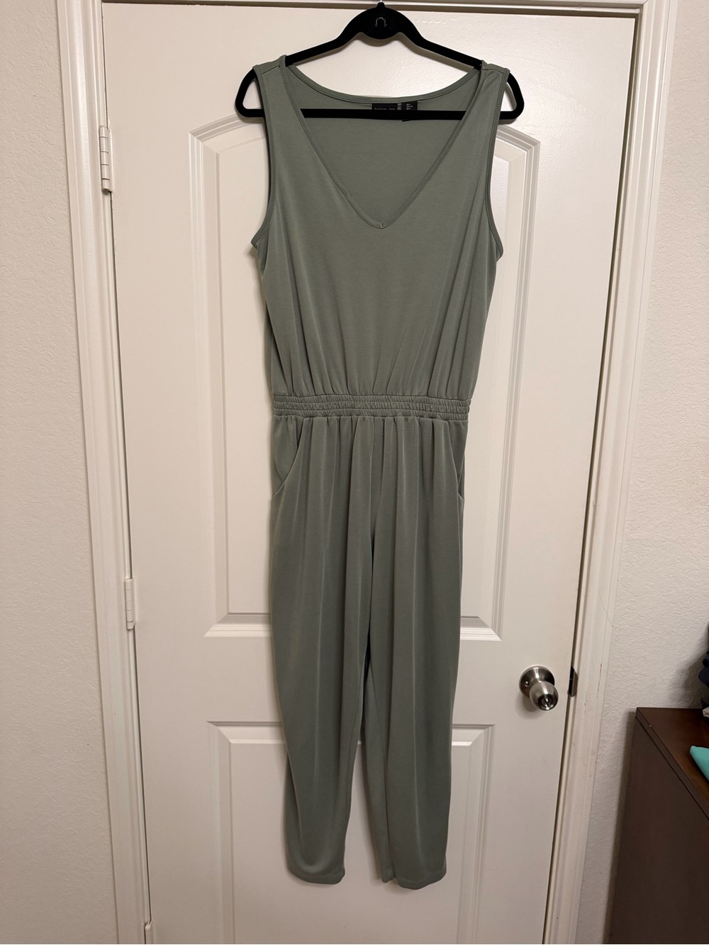 Rachel Zoe Sleeveless Sage Green V-Neck Jumpsuit